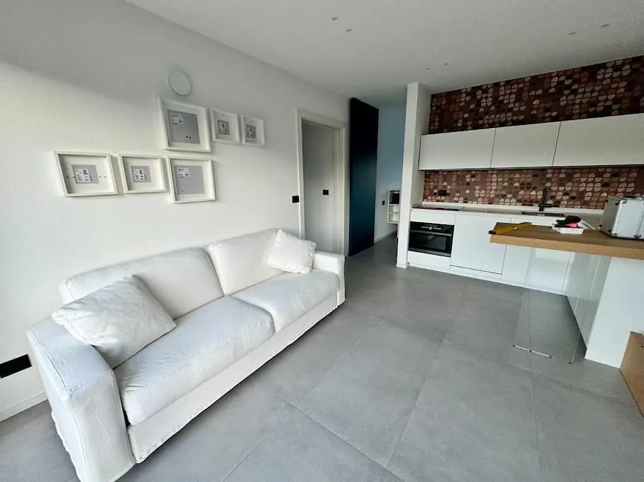 Ai Filari Apartment Limana